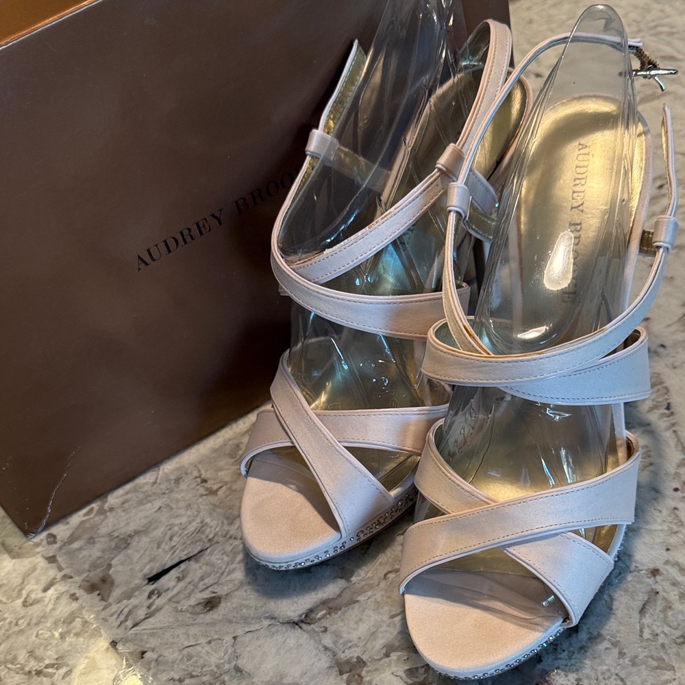 Audrey Brooke Women's Blush Heeled Sandals w/ Rhinestones - Picture 3 of 12